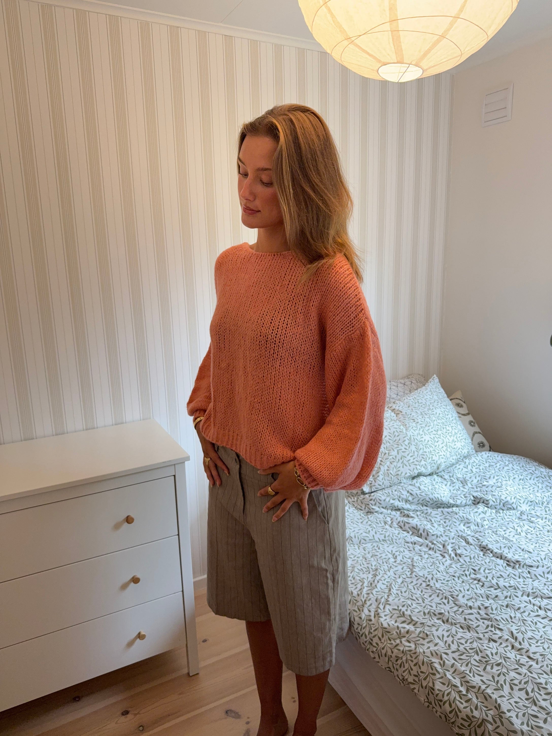 Amelia – Dark Gray Tie Back Winter Sweater