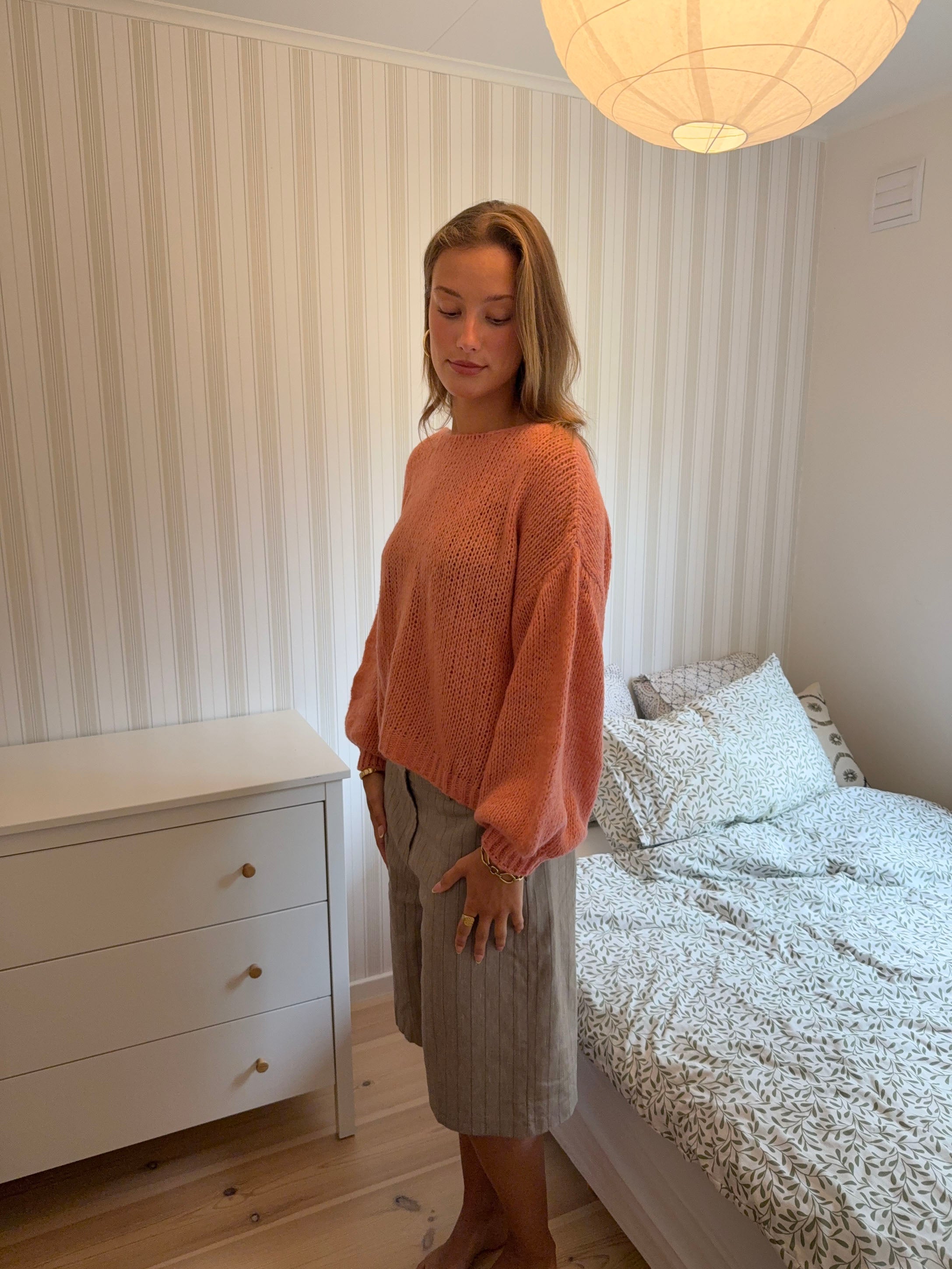 Amelia – Dark Gray Tie Back Winter Sweater