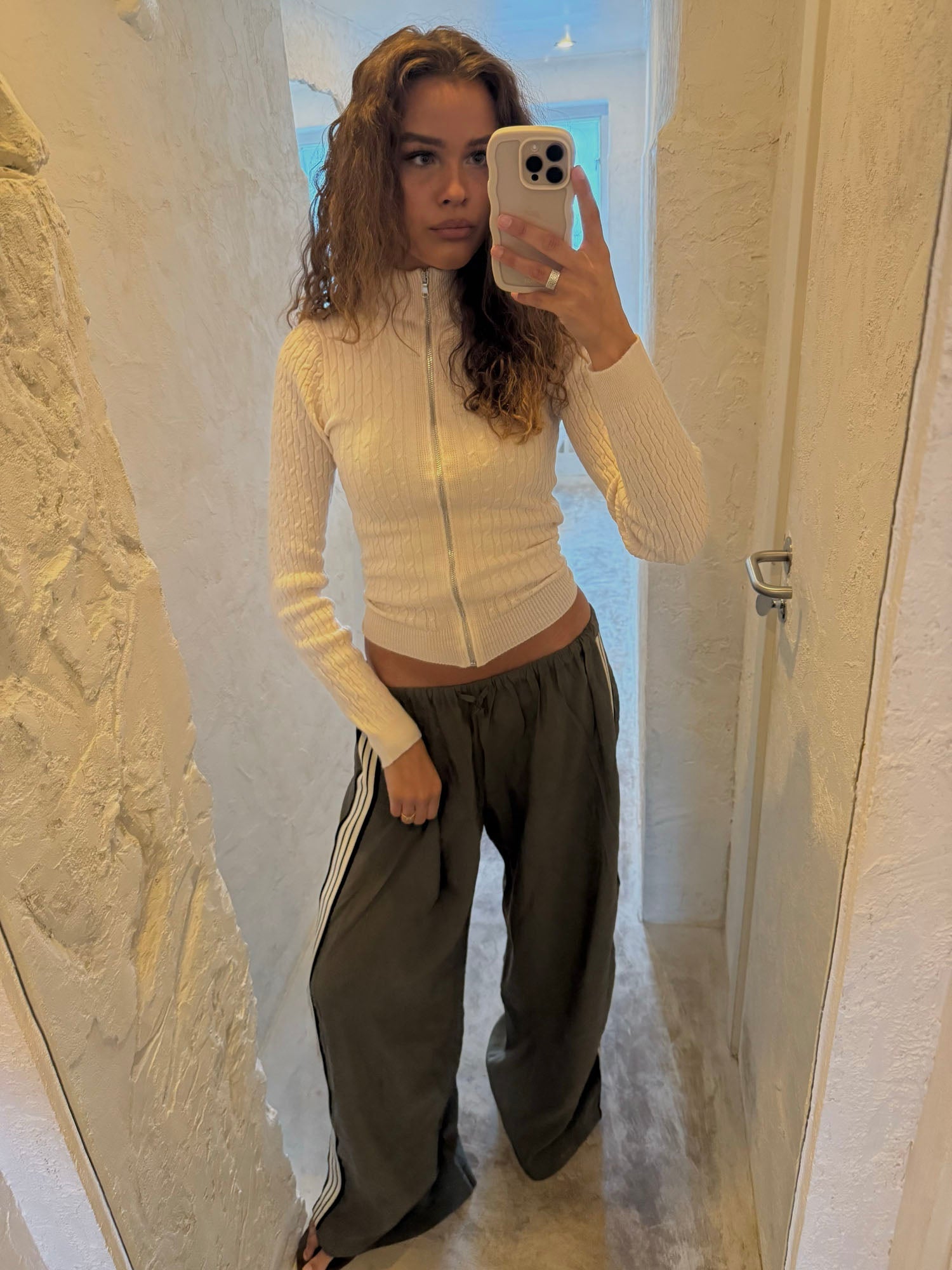 Carly – Off White Cable Zip Sweater