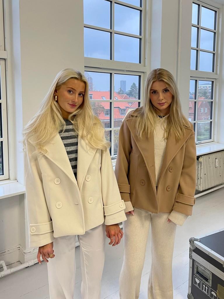 Mila - Off-White Cropped Peacoat Jacket