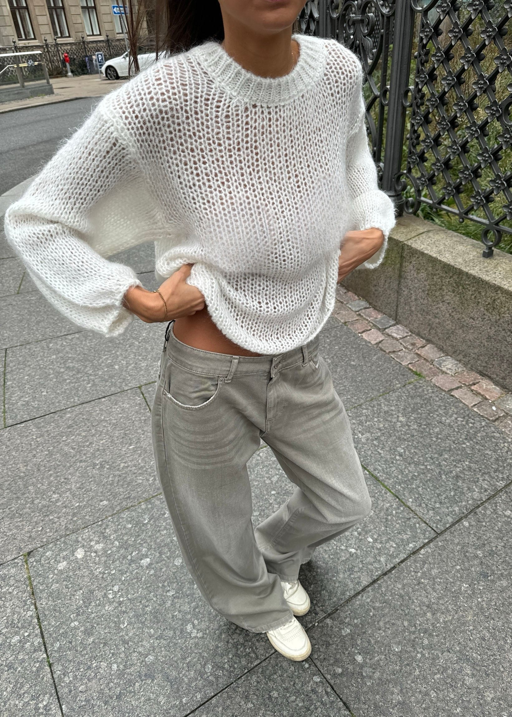 Hannah – White Loose Knit Sweater