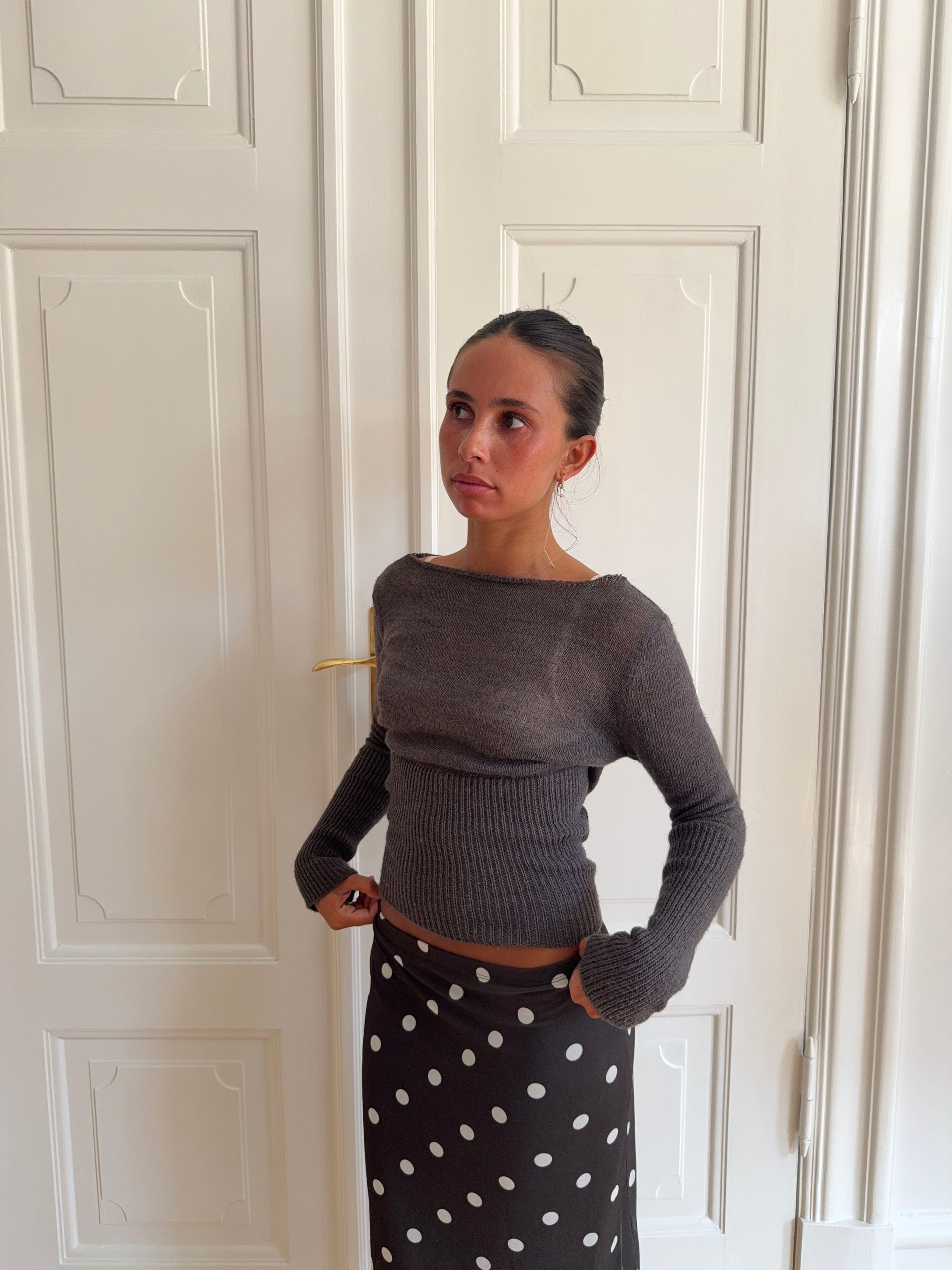 Lova – Grey Fitted Boatneck Knit Sweater