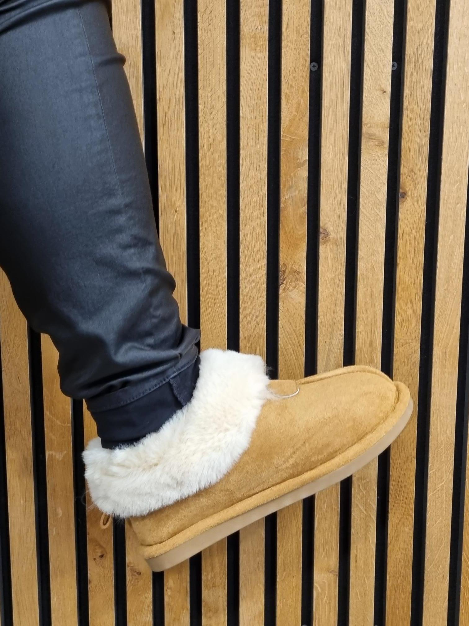 Siena – Beige Faux Fur Slipper Boots