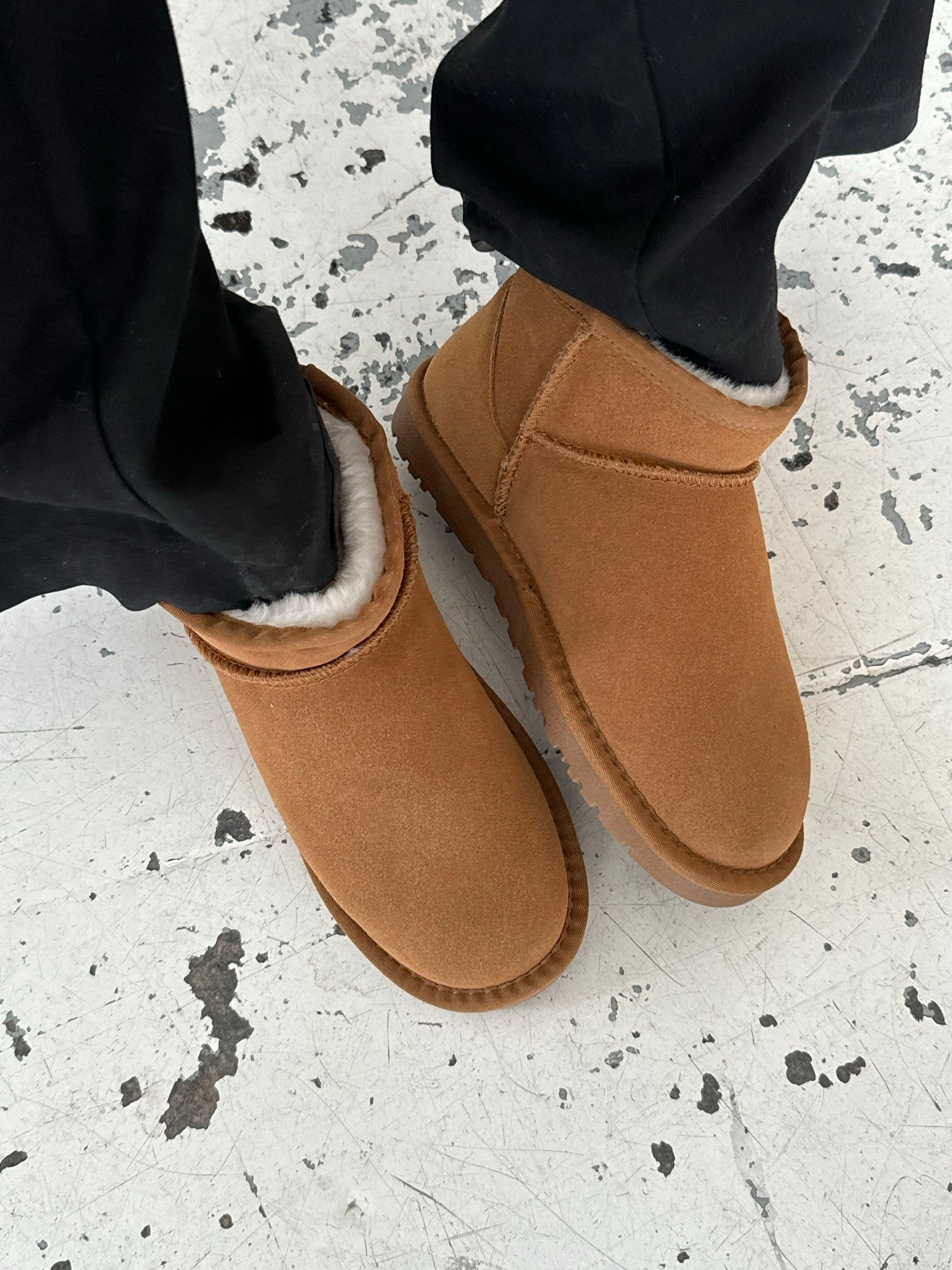 Malia – Camel Short Fur Teddy Winter Boots