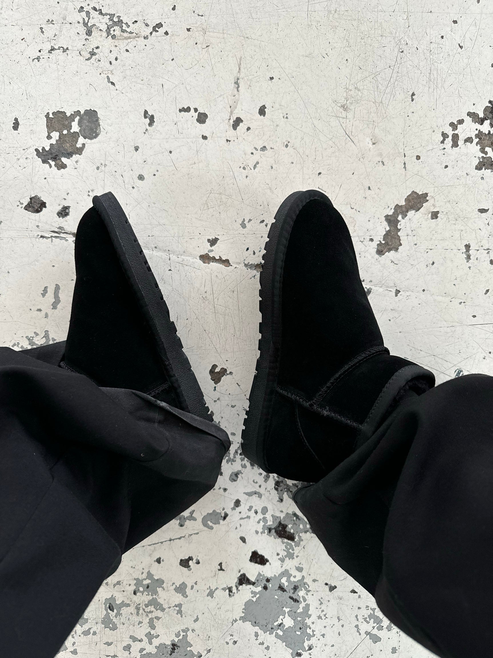 Aria – Black Short Fur Teddy Boots