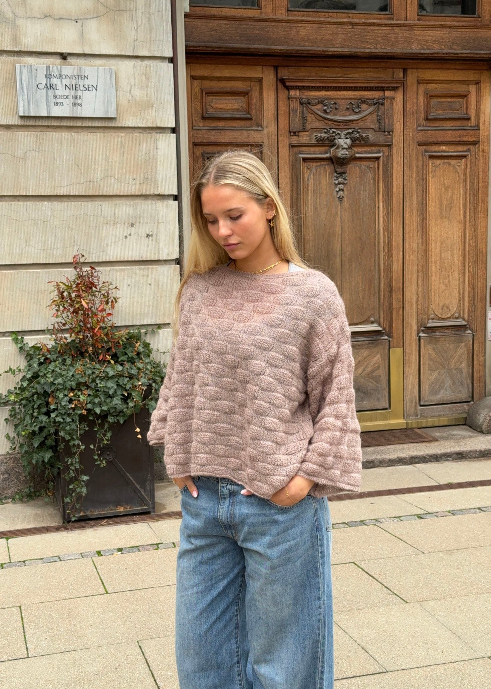 Amber – Brown Bubble Knit Sweater