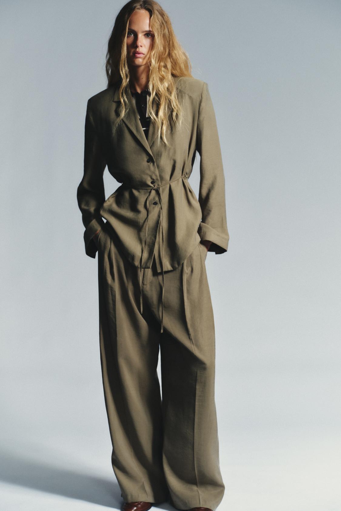 Lisa - Blazer and pants office set woman