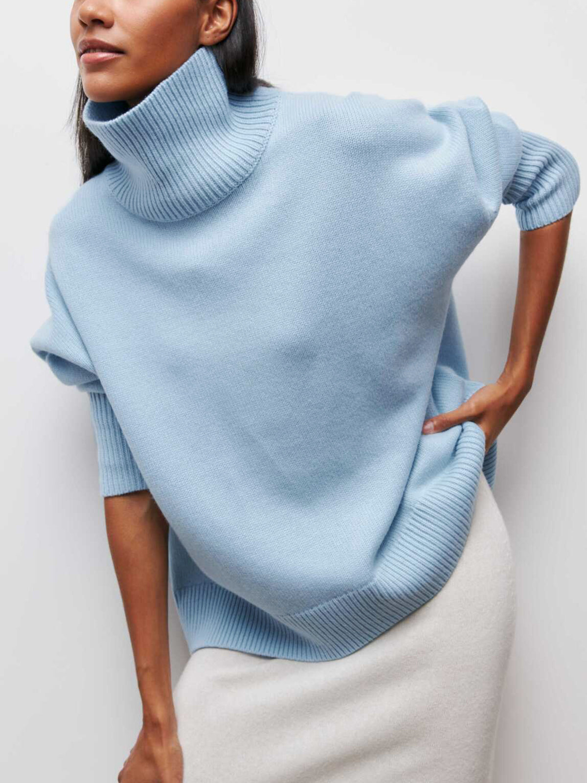Lisa - Turtleneck Oversized Sweater Woman