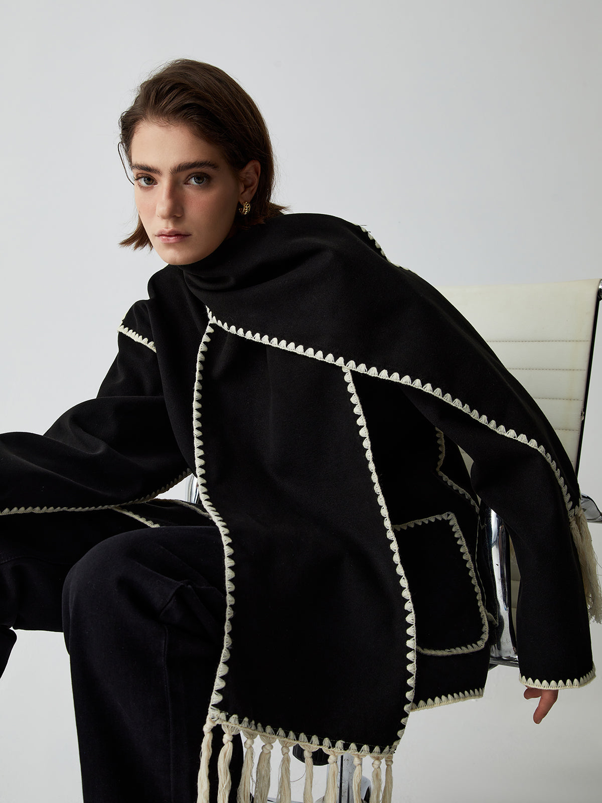 Contrast Trim Jacket With Matching Scarf Woman