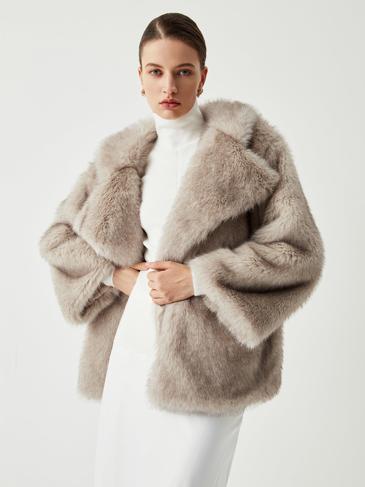 Oversized Collared Faux Fur Coat Woman