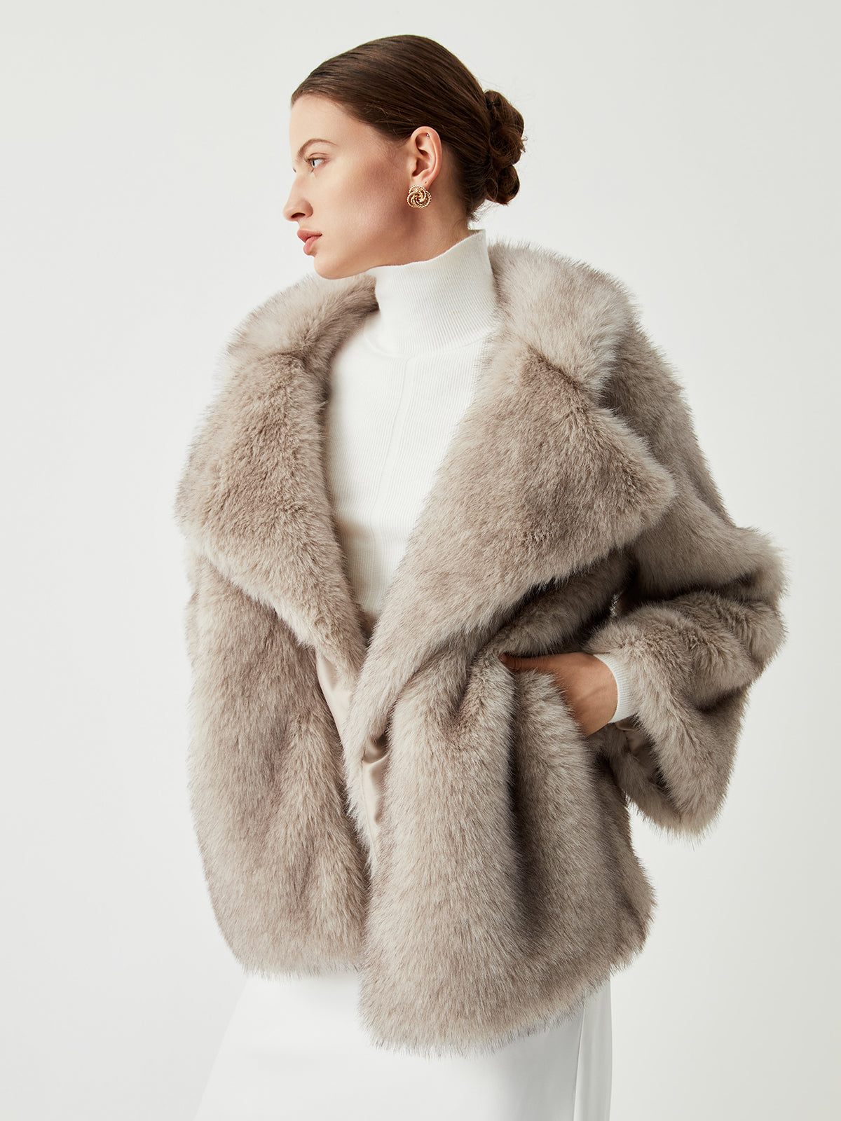Oversized Collared Faux Fur Coat Woman