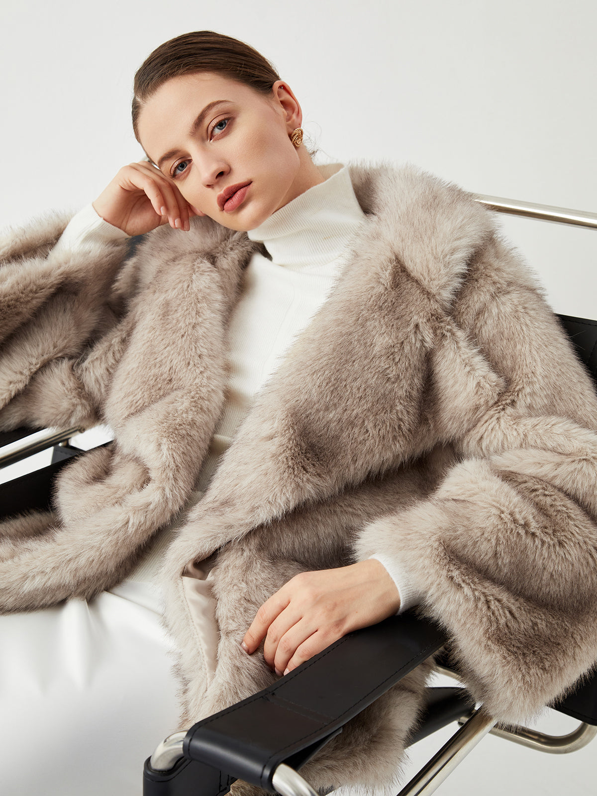 Oversized Collared Faux Fur Coat Woman