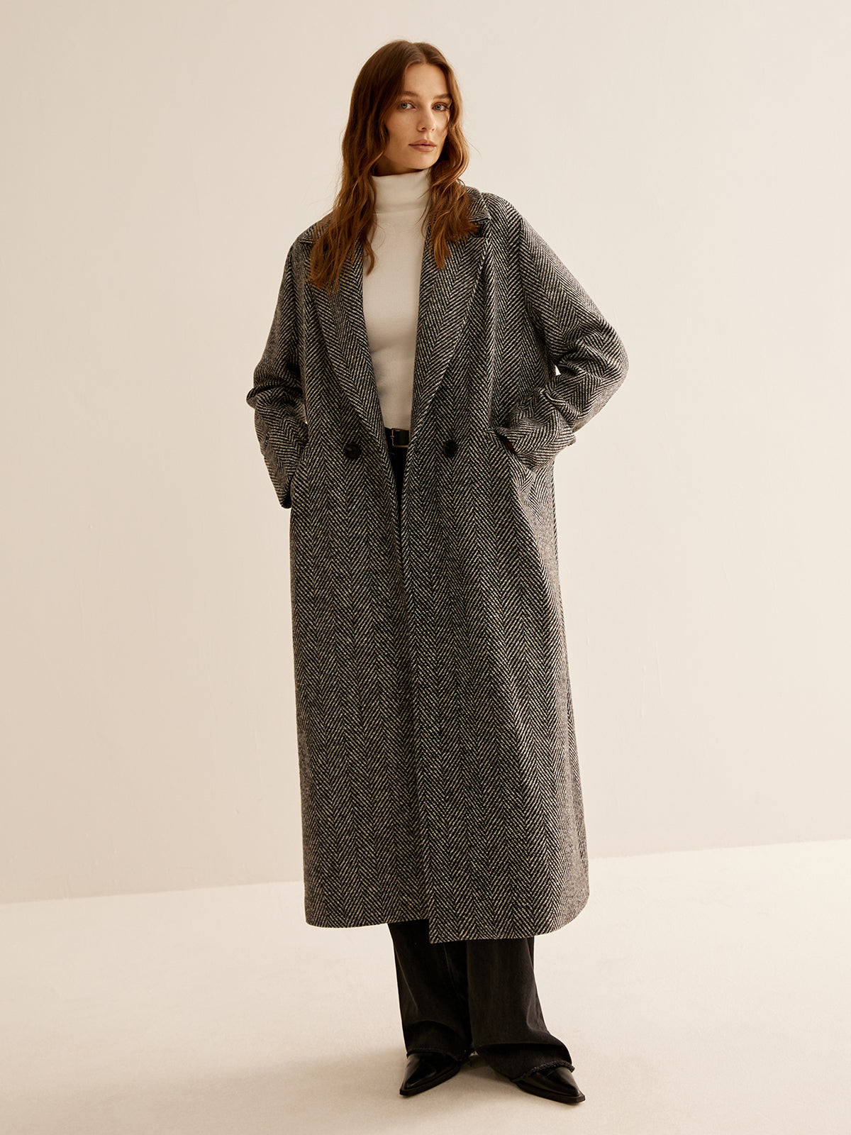Essential Versatile Long Trench Coat Woman