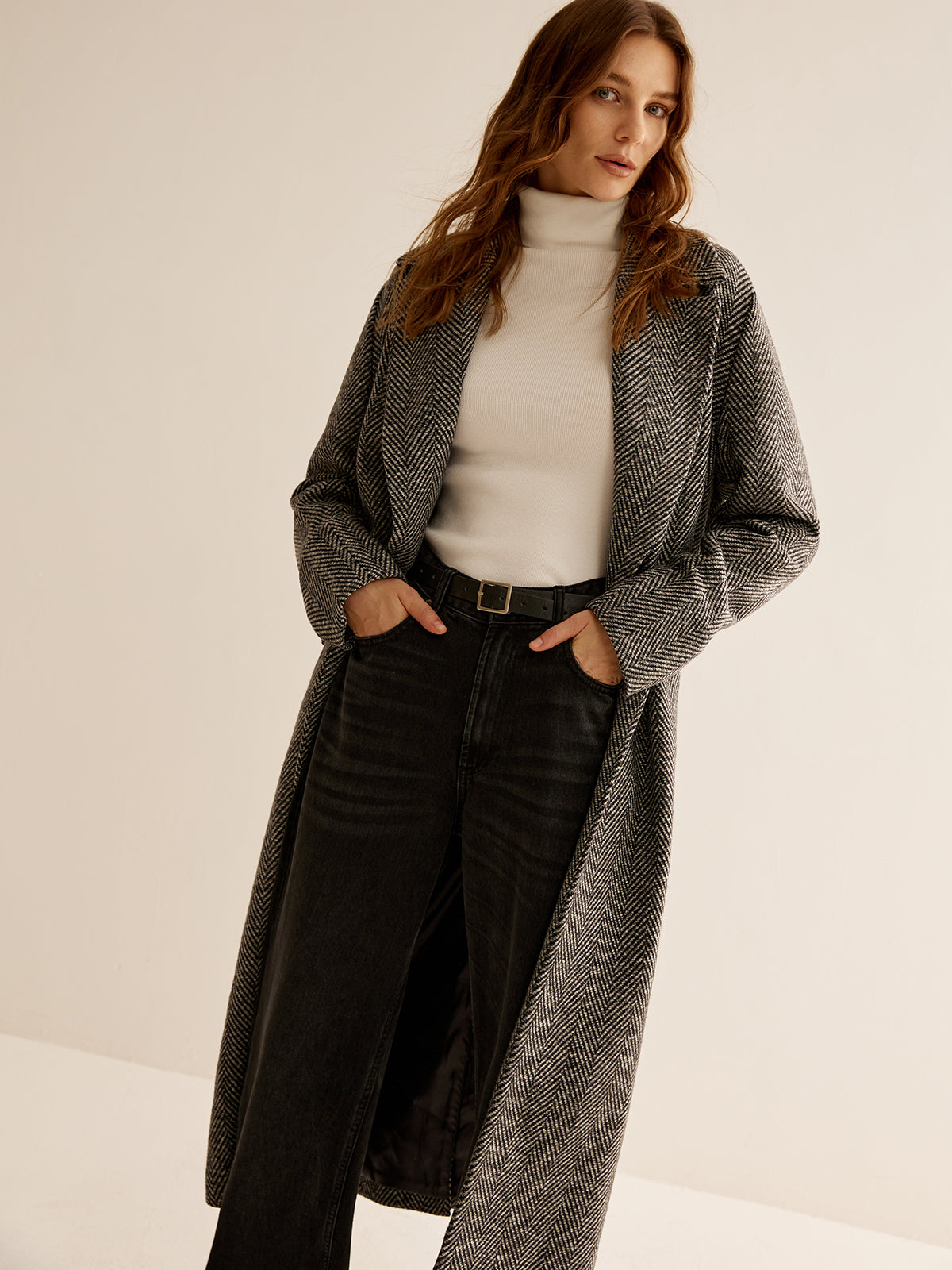 Essential Versatile Long Trench Coat Woman