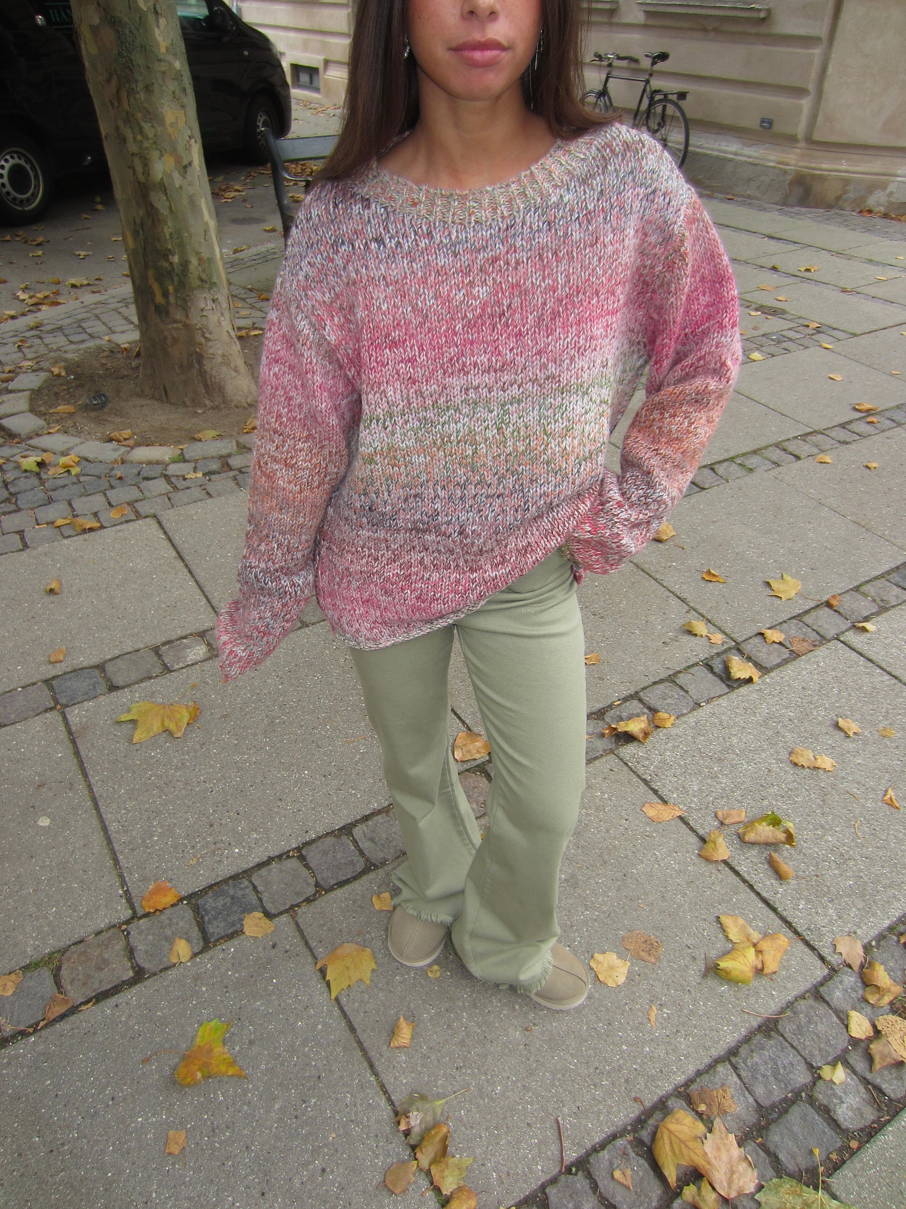 Grace – Pink Bubble Knit Autumn Sweater