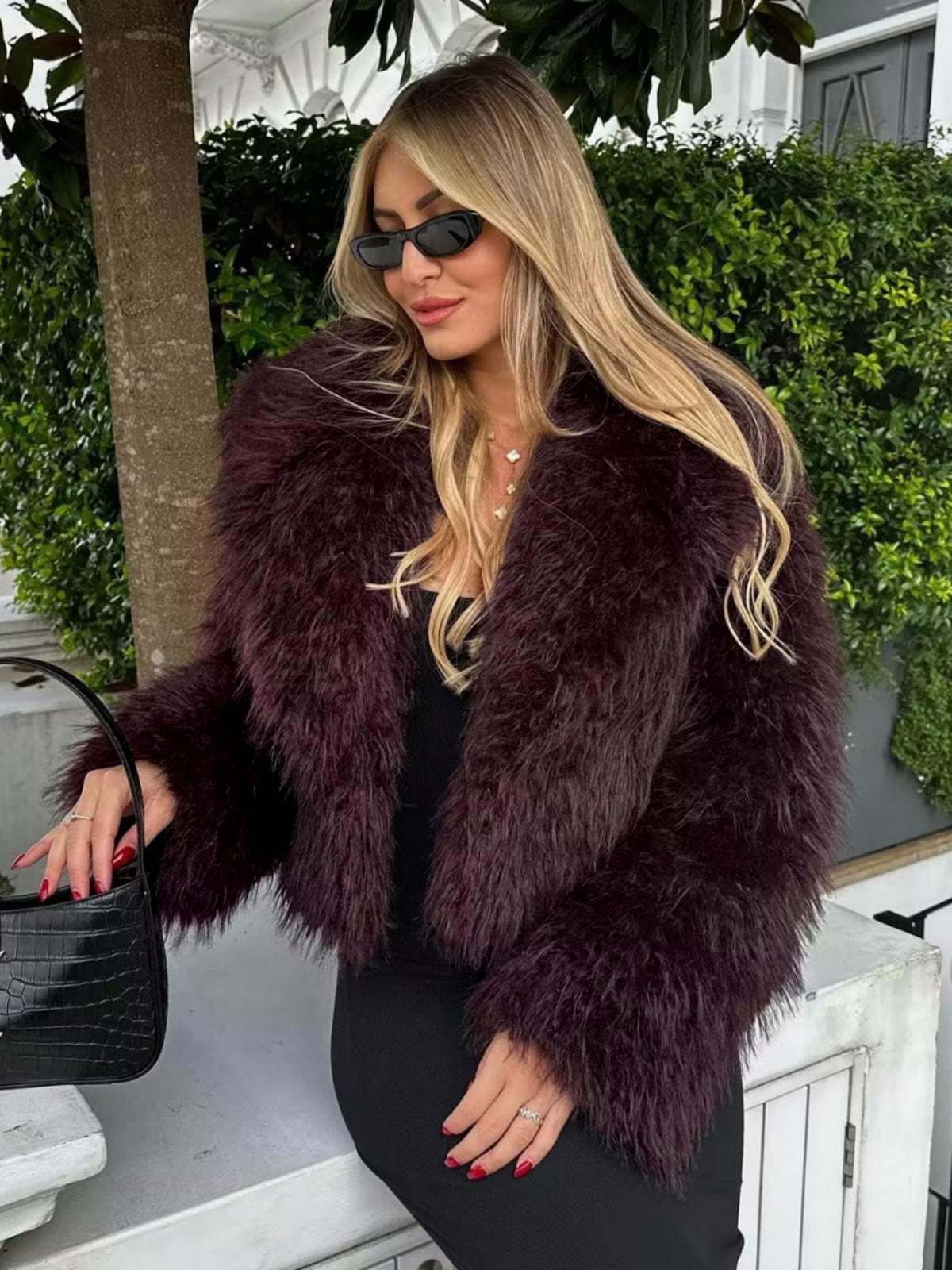 Faux Fur Short Coat for Women – Long Sleeve Minky Fabric, Regular Thickness, Elegant and Cozy Outerwear