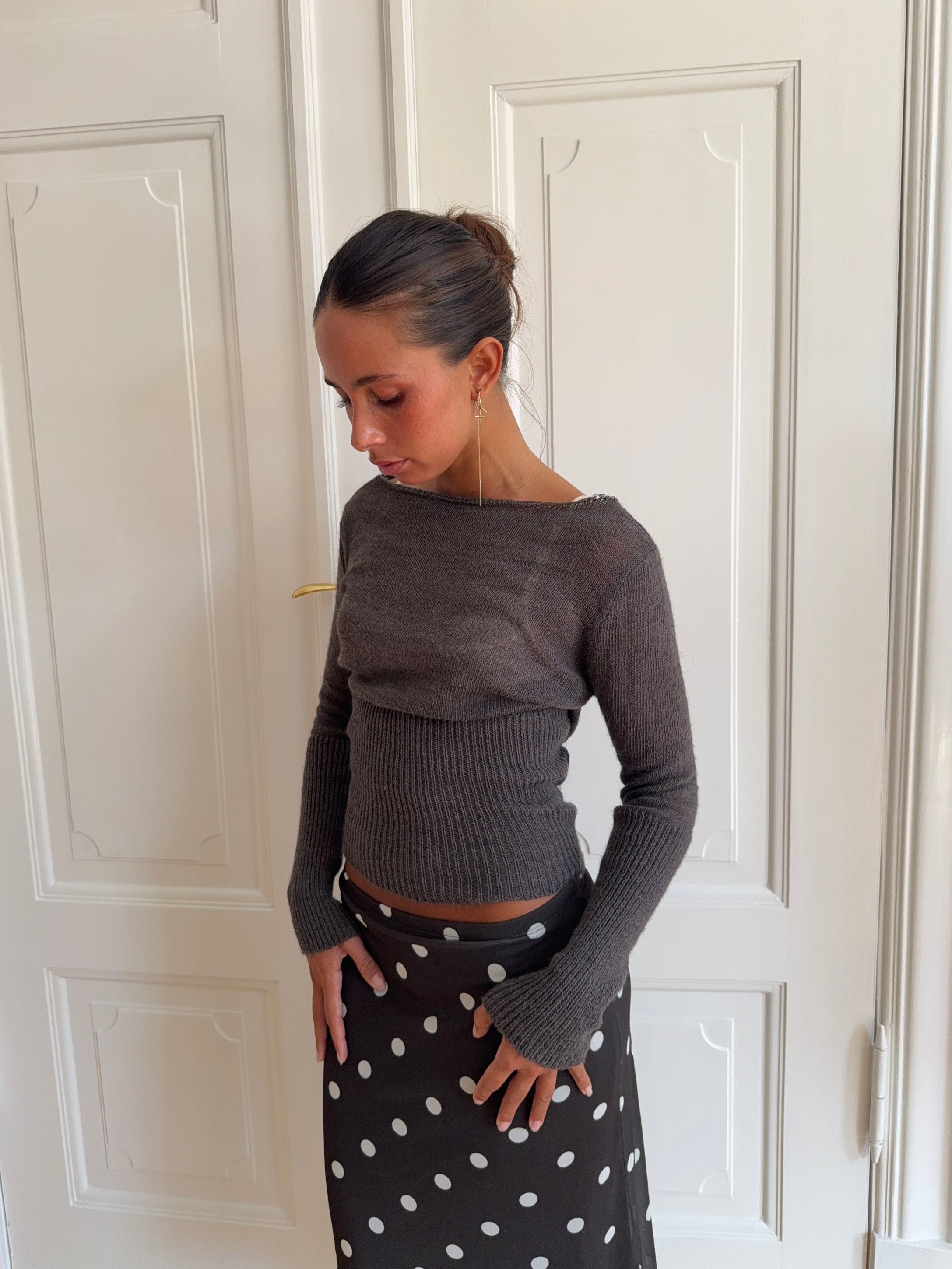 Lova – Grey Fitted Boatneck Knit Sweater