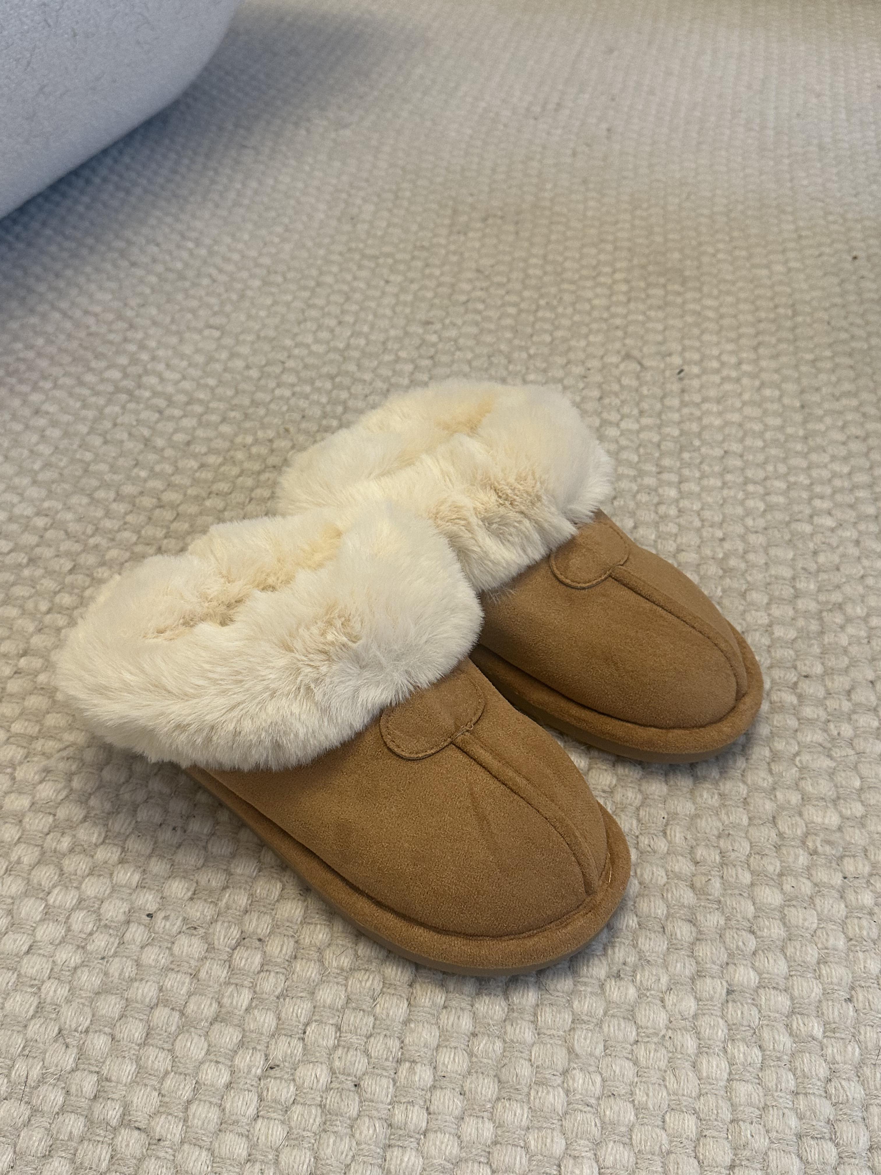 Siena – Beige Faux Fur Slipper Boots