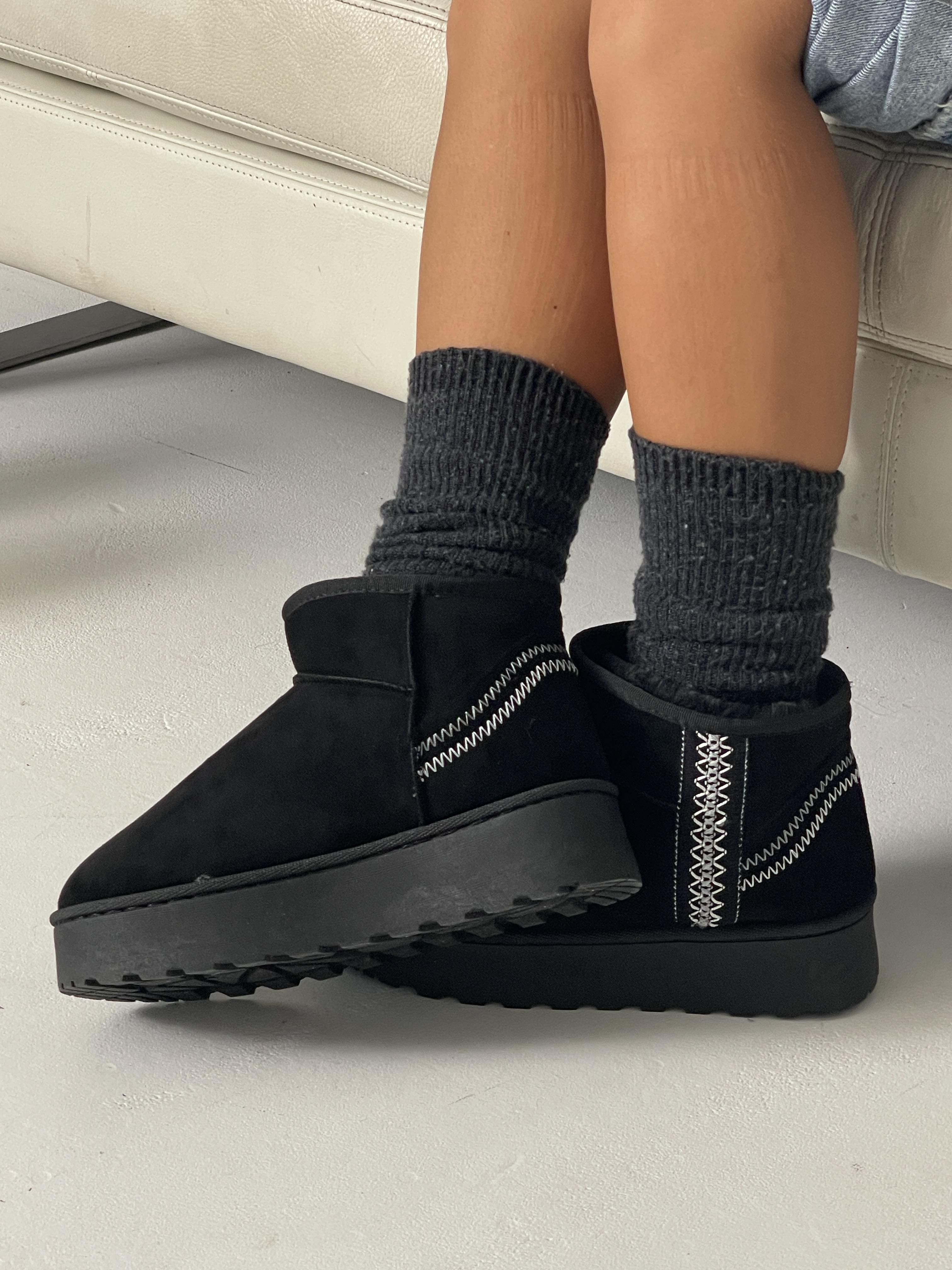 Manila – Black Platform Braided Teddy Boots