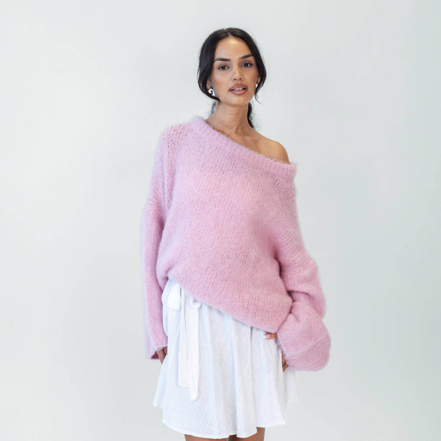 Elaara – Ultra-Soft Off-Shoulder Sweater