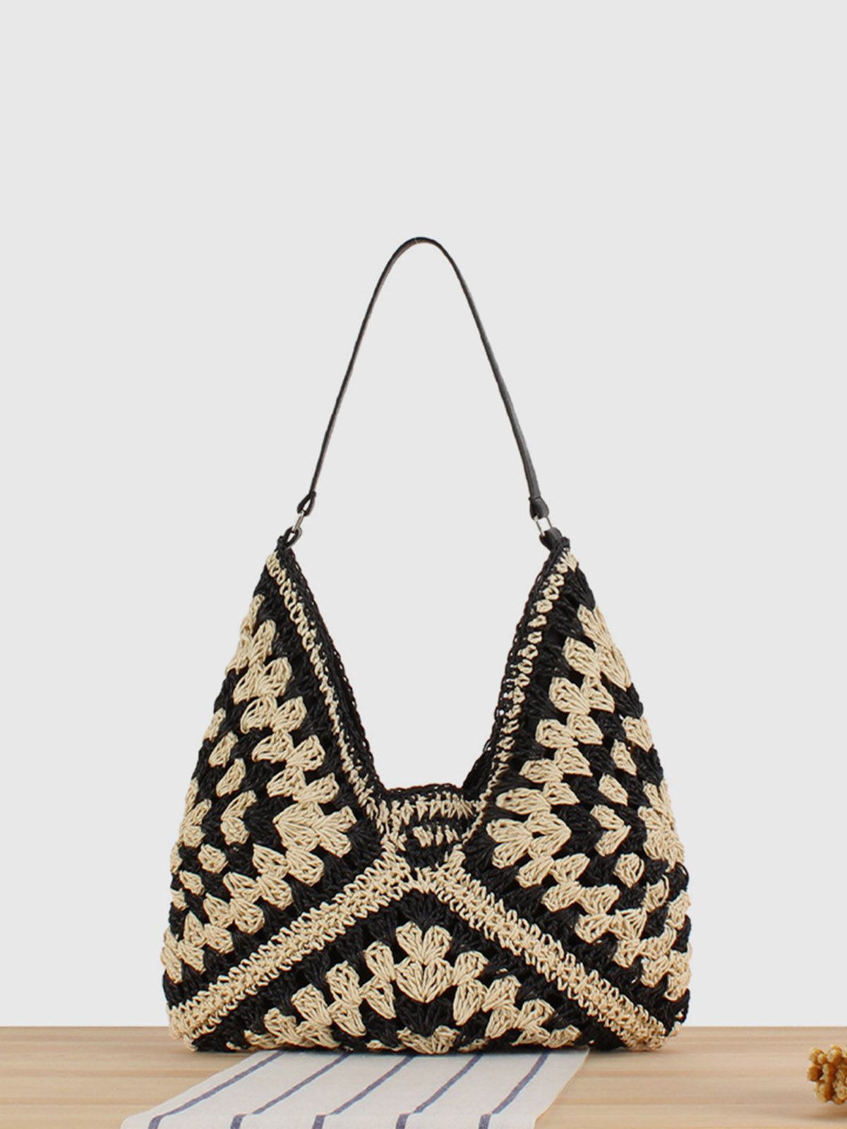 Lisa - Vintage Crochet Macramé Shoulder Bag
