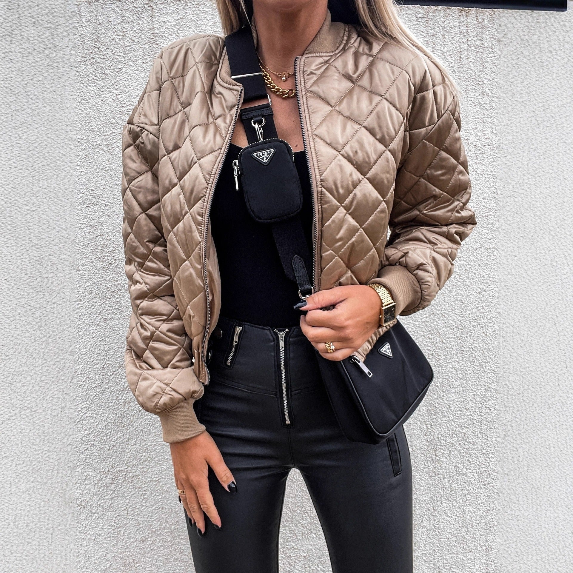 Elara – Quilted Short Bomber Jacket