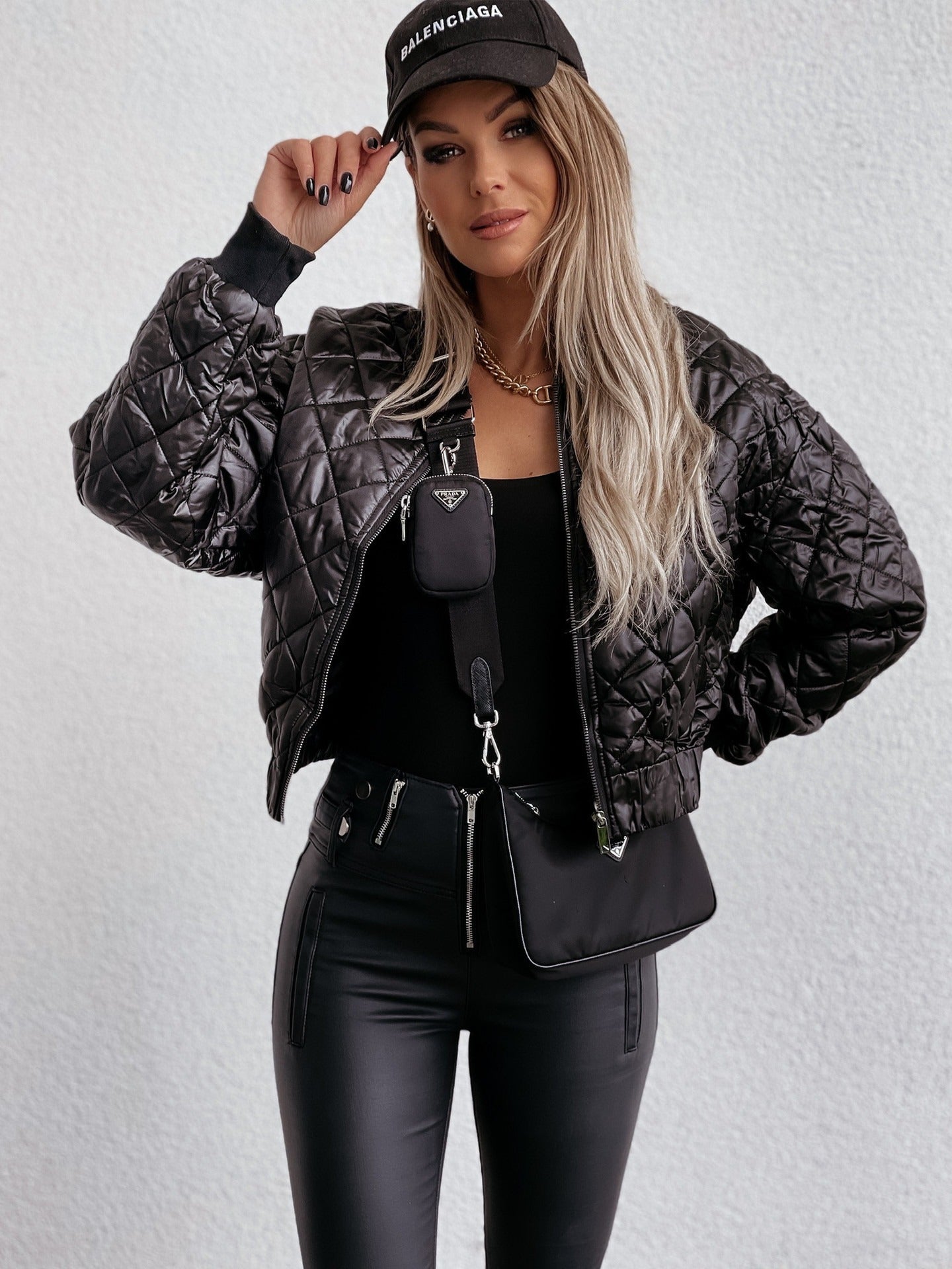 Elara – Quilted Short Bomber Jacket
