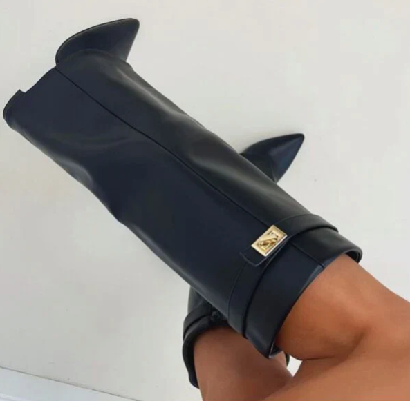 Zohra – High Boots Flap Detail