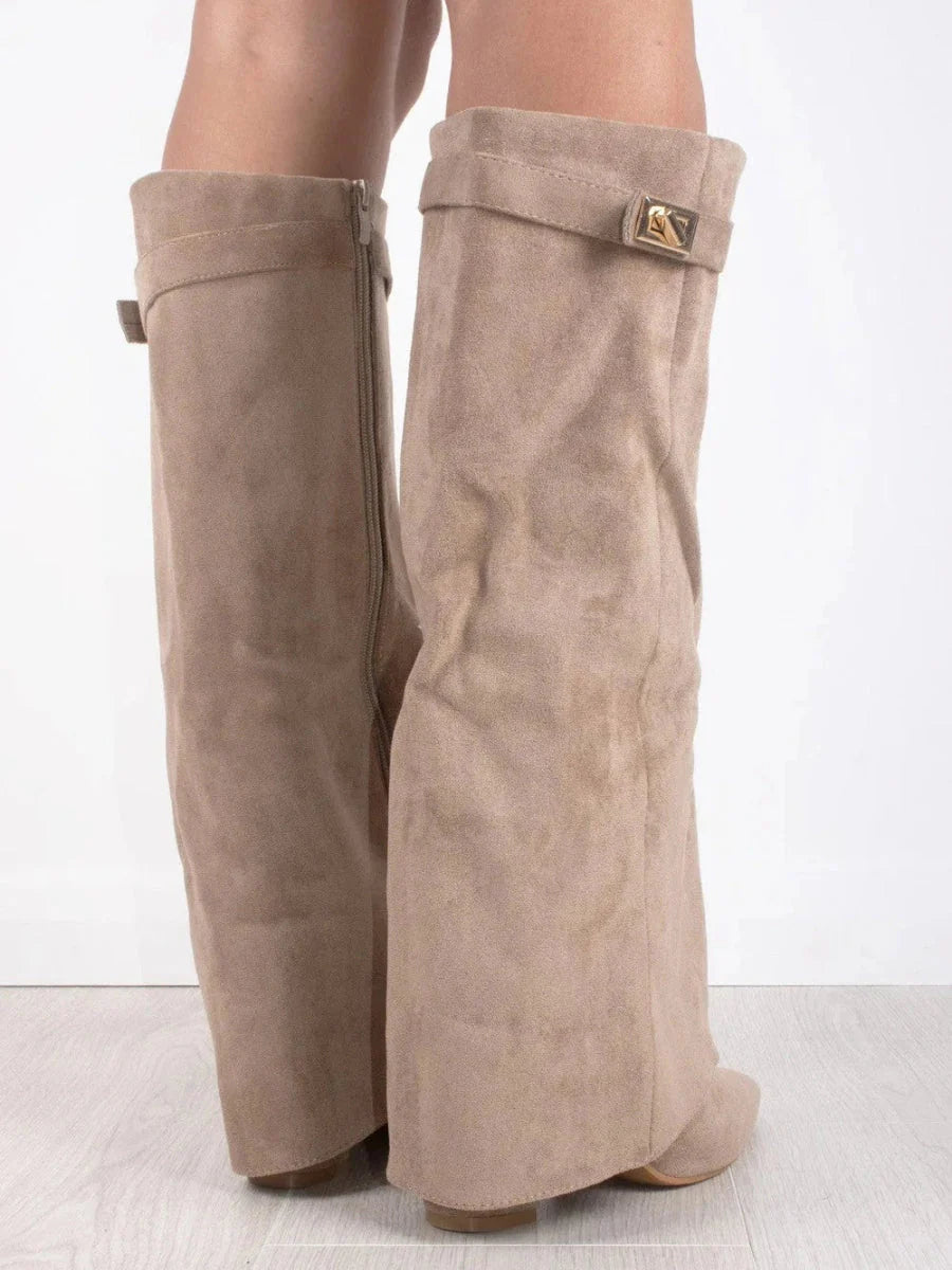 Zohra – High Boots Flap Detail